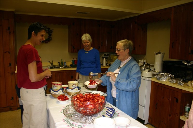 Society Members Chris Petrullo, Edie Lambert and Carolyn Celli are perfecting the strawberry deserts